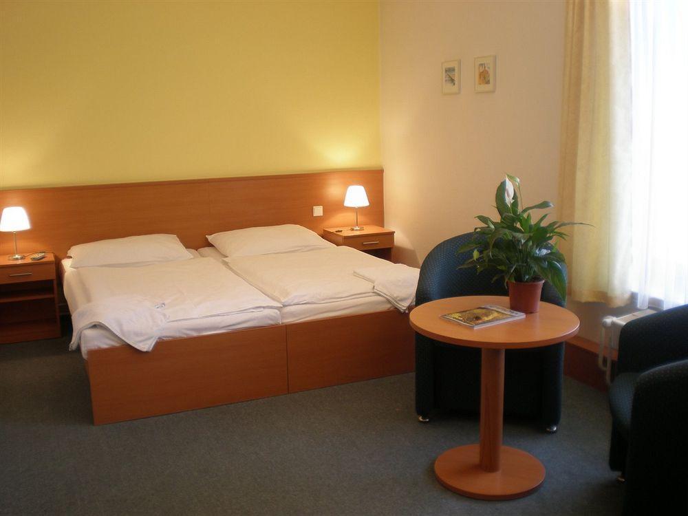 Hotel Meritum Prága Kültér fotó
